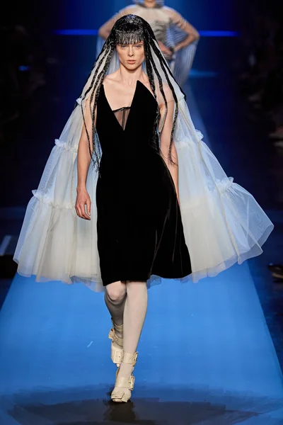 Look 52
